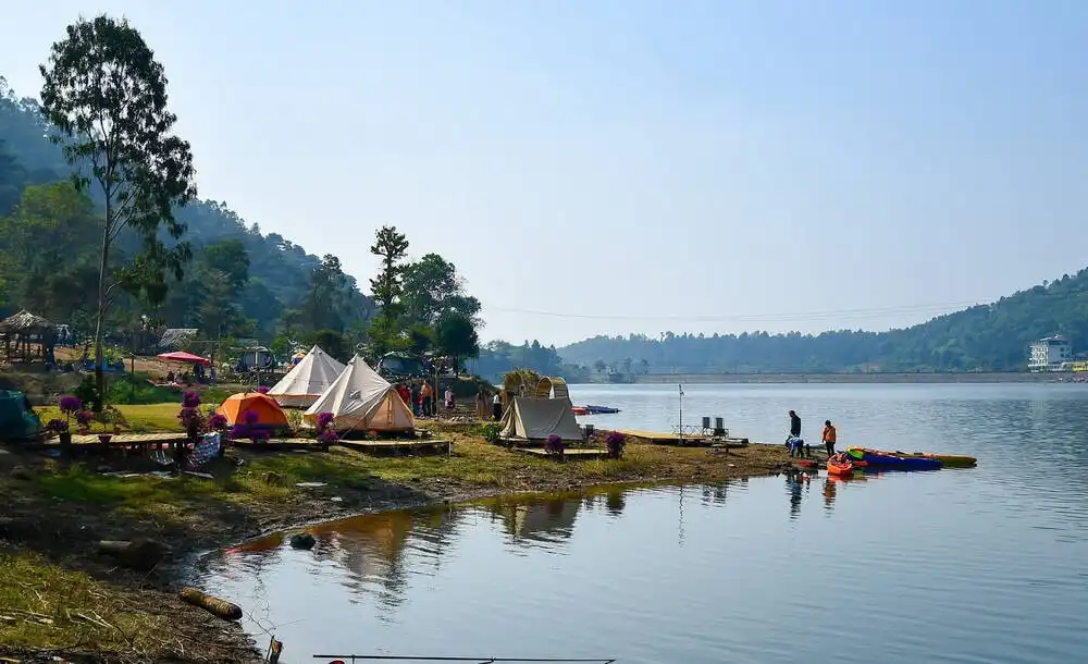Dong Do Lake is an interesting camping spot for all ages