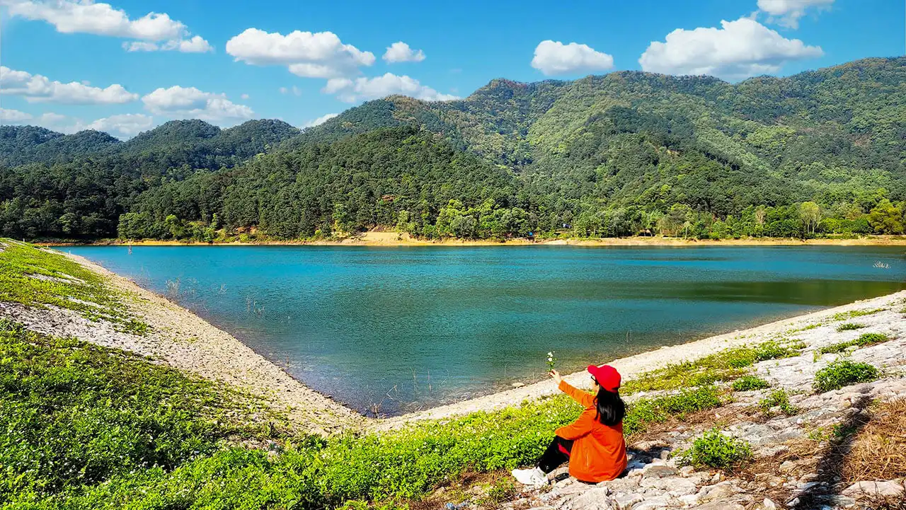 Ham Lon mountain triangle lake