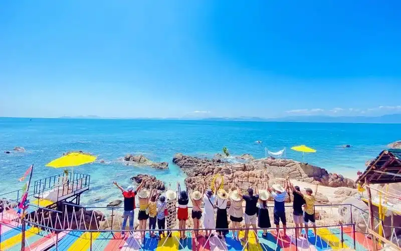 You&Me Travel tự hào là người bạn đồng hành uy tín của các du khách Việt You&Me Travel tự hào là người bạn đồng hành uy tín của các du khách Việt