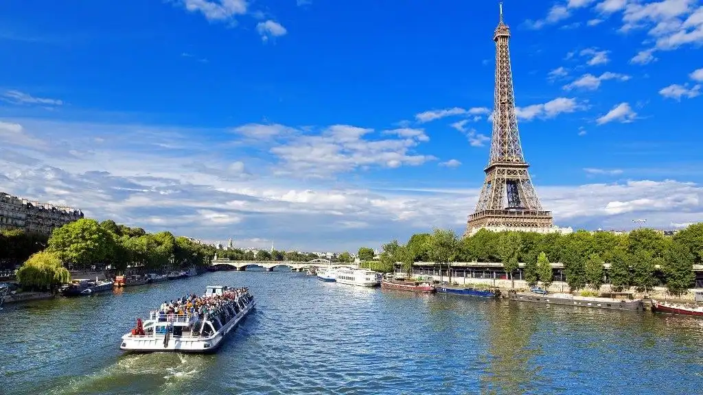 You&Me Travel là 1 trong 7 đơn vị lữ hành uy tín của Đại sứ quán Pháp You&Me Travel là 1 trong 7 đơn vị lữ hành uy tín của Đại sứ quán Pháp